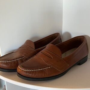 Eastland Tan Leather Loafers